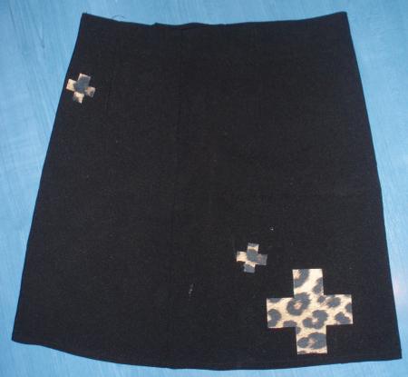 Minijupe toute simple avec custo l�opard